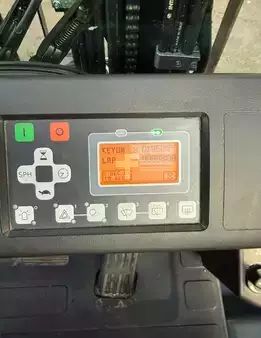 Eléctrica de 4 ruedas 2020  Toyota 8FBMT25 (5)