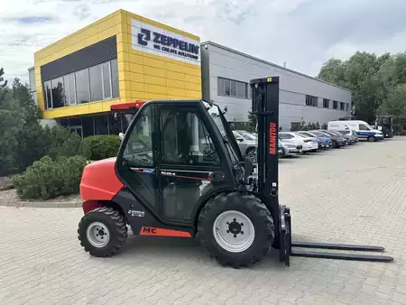 Carrelli fuoristrada 4x4 2025  Manitou MC25-4 (1)