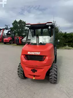 Carrelli fuoristrada 4x4 2025  Manitou MC25-4 (3)