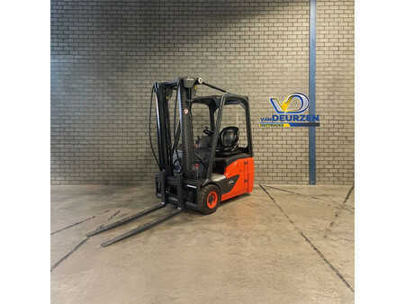 Elektromos 3 kerekű 2014 Linde E14-02 (1)