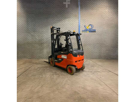 Elektromos 4 kerekű 2013 Linde E20 (2)