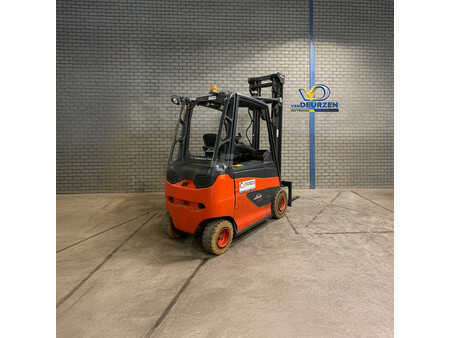 Elektromos 4 kerekű 2013  Linde E20 (3)