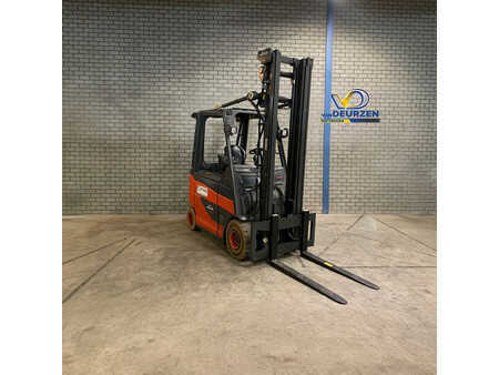 Elektromos 4 kerekű 2013 Linde E20 (4)