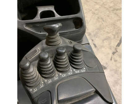 Elektromos 4 kerekű 2013  Linde E20 (6)