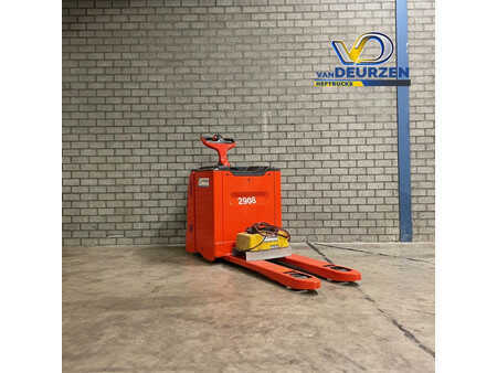 Porta-paletes manual 2011  Linde T20AP (2)