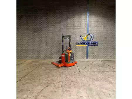 Apilador eléctrico 2013 Linde L12AS (4)