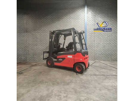 Elektrisk- 4 hjul 2011  Linde E25L-01 (2)