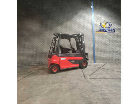 Elektrisk- 4 hjul 2011  Linde E25L-01 (3)