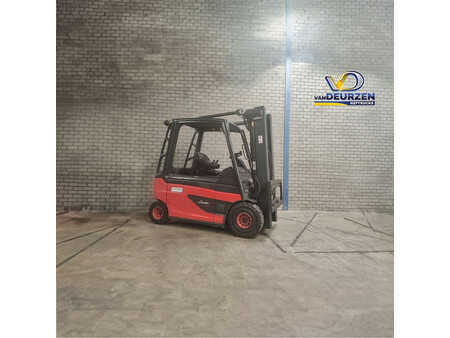 Elektrisk- 4 hjul 2011  Linde E25L-01 (4)