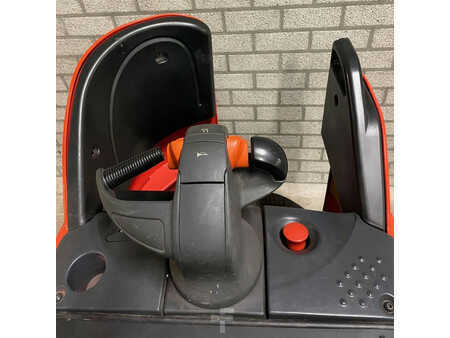Porta-paletes manual 2017  Linde T20SP-02 (6)