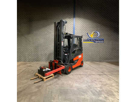 4-wiel elektrische heftrucks 2014  Linde E30HL-01 (1)