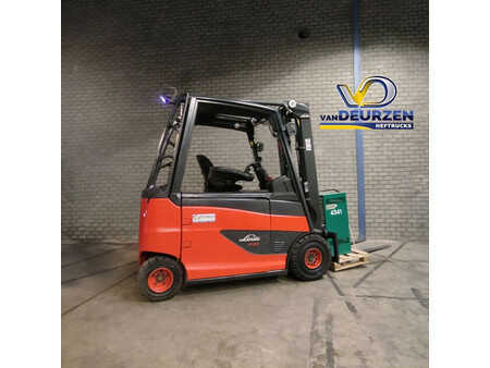 Elektromos 4 kerekű 2013  Linde E25HL (3)