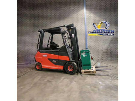 Elektromos 4 kerekű 2013 Linde E25HL (4)