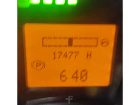 Elektromos 4 kerekű 2013  Linde E25HL (5)