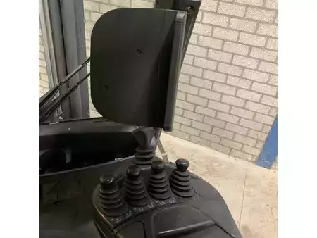 Carretilla elevadora GLP 2018  Linde H30T-02 (6)