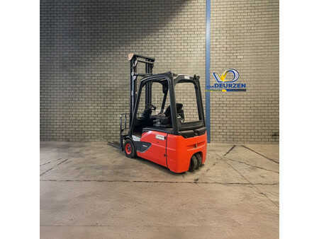 Elektromos 4 kerekű 2016  Linde E16-02 (2)