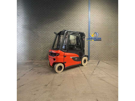 Elektromos 4 kerekű 2023 Linde E25L (3)