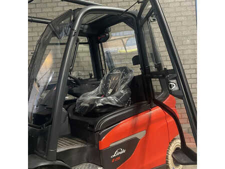 Elektromos 4 kerekű 2023  Linde E25L (6)