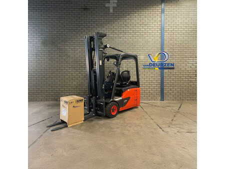 Elektromos 3 kerekű 2023  Linde E16-02 (1)