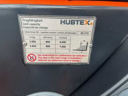 Čtyřcestný vysokozdvižný vozík 2005  Hubtex MQ35 serie 2000/1 Nieuwe batterij (7) 
