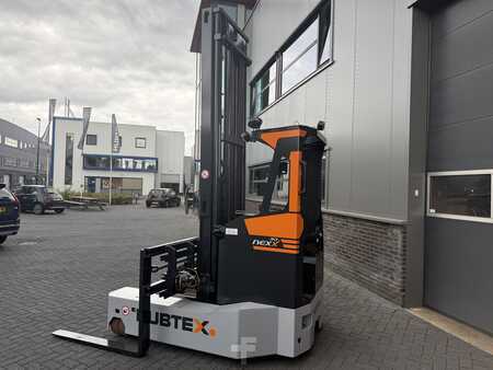 Carretilla retráctil de 4 vías 2023 HUBTEX NexX 30 serie 4129 (7)