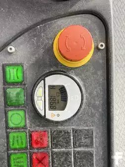Vierwegestapler  HUBTEX DQ30 E serie 3120 EL (12)