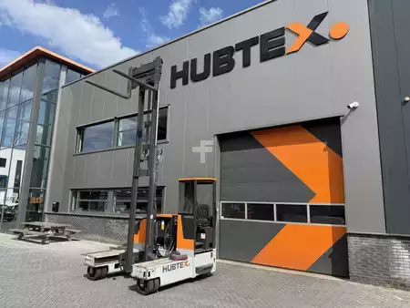 Vierwegestapler  HUBTEX DQ30 E serie 3120 EL (13)