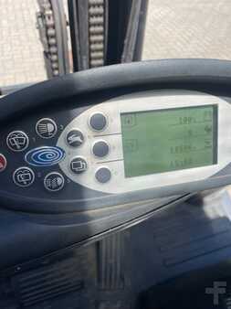 Chariots électriques à 4 roues 2013  Still RX 60-50 (Containerfähig) Top Batt. (11)