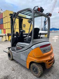 Elektryczne 4-kołowe 2015  Still RX 20-20 P (3)