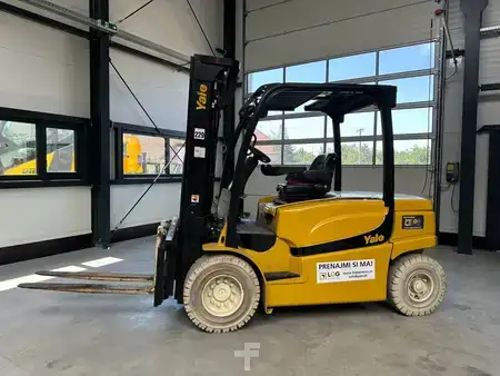 Elektro 4 Rad 2024  Yale ERP50VME2570 (1)