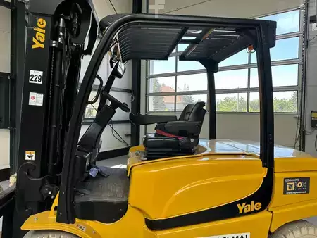 Elektro 4 Rad 2024  Yale ERP50VME2570 (13)