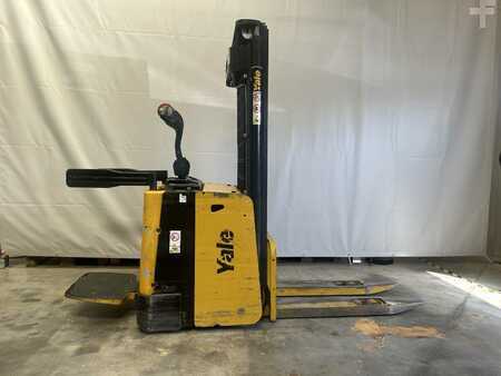Pallet Stackers 2014  Yale ms15x (1)