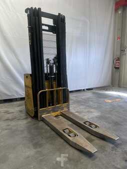 Pallet Stackers 2014  Yale ms12 (5) 