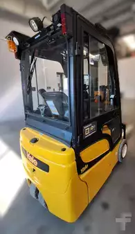 3-wiel elektrische heftrucks 2018  Yale ERP 15 VT (2)
