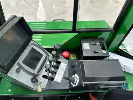 Carrelli elevatori 4 vie 2019  Combilift CBE2500 (10)