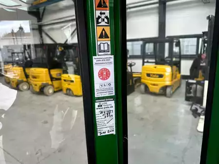 Carrelli elevatori 4 vie 2019  Combilift CBE2500 (9)