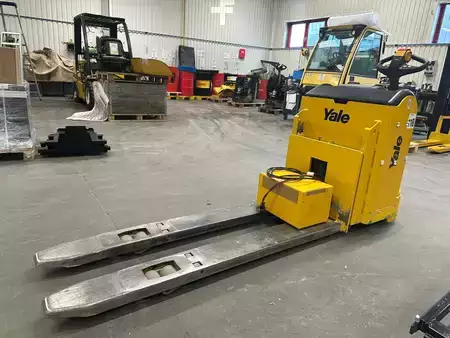 Horizontální vychystávací vozík 2005  Yale MP 30 HD (1)