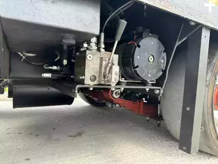 Veicoli elettrici con pianale 2017  Simai PEU B350UP (8)