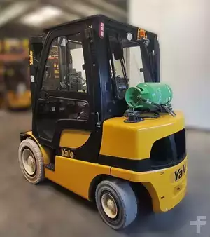 Carrelli elevatori GPL 2021  Yale GLP30VX (2)