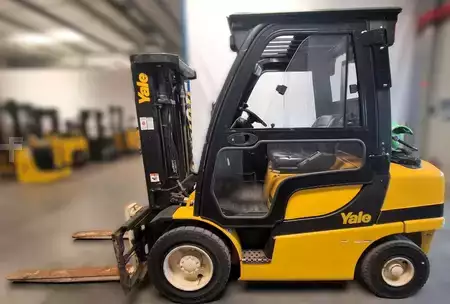 Carrelli elevatori GPL 2007  Yale GLP30VX (1)