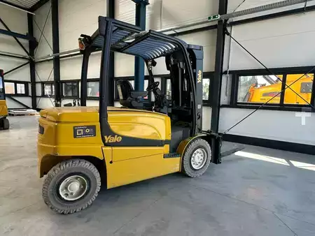 Electric - 4 wheels 2018  Yale ERP40VM E2370 (13)