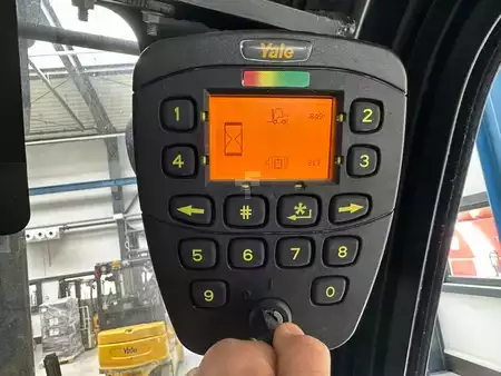 Elektro 4 Rad 2024  Yale ERP50VME (14)