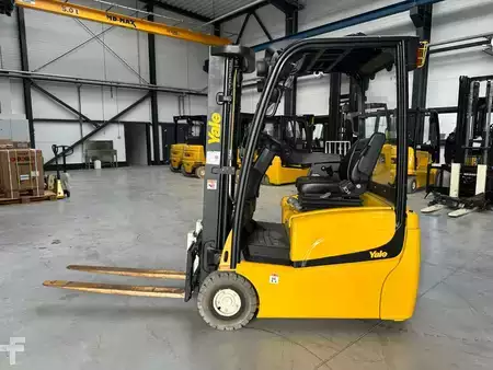 Elektro 3 Rad 2015  Yale ERP15VT (1)