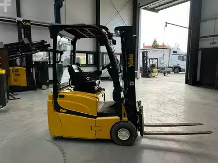 Elektro 3 Rad 2015  Yale ERP15VT (16)