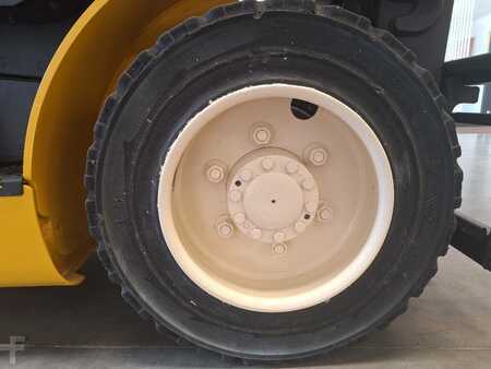 Dízel targoncák 2016  Yale GDP 25 VX (11)