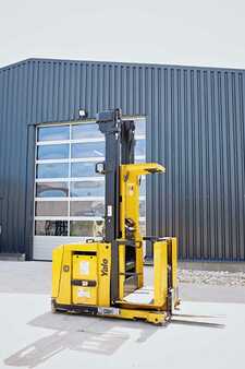 Vertical order pickers 2009  Yale MO10E (1)