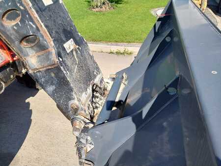 Chariots téléscopiques fixes 2016  Manitou MLT 960 (12)