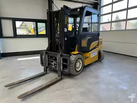 Electric - 4 wheels 2013  Yale ERP40VM E2370 (10)