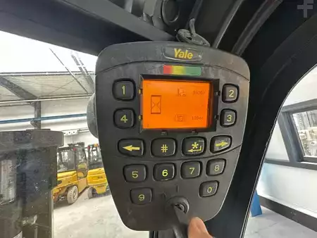Electric - 4 wheels 2013  Yale ERP40VM E2370 (20)