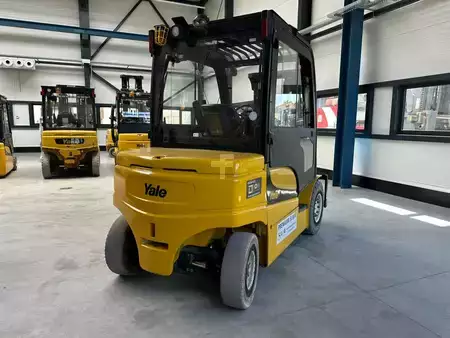 Electric - 4 wheels 2013  Yale ERP40VM E2370 (4)